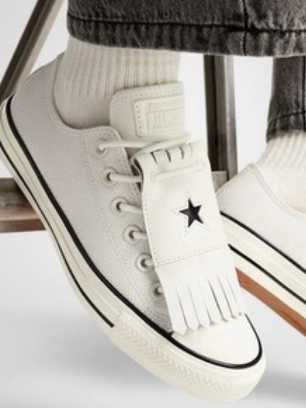 New Converse Chuck Taylor All Star Tassels - Picture 3 of 5